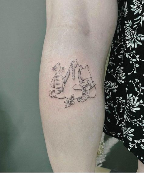 Pooh Tattoo, Winnie The Pooh Tattoos, Family Tattoo Ideas, Basic Tattoos, Floral Thigh Tattoos, Muster Tattoos, Family Tattoo, Rosen Tattoo, Small Hand Tattoos