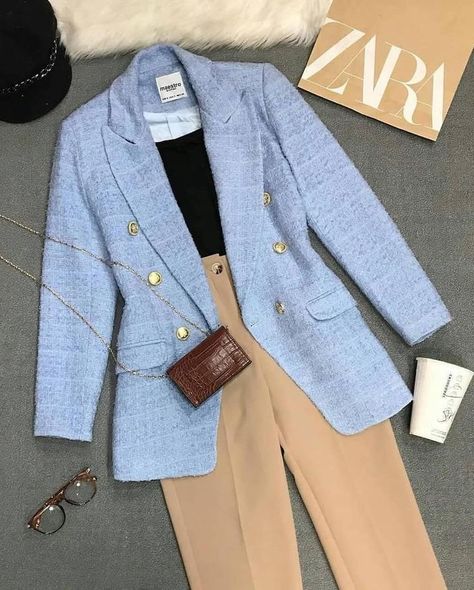 Blue Formal Outfit For Women, Women's Office Outfits, Women's Office, Blazer Outfits Casual, Casual Work Outfits Women, Fashionable Work Outfit, Blazer Outfits For Women, Mode Zara, Stylish Work Attire