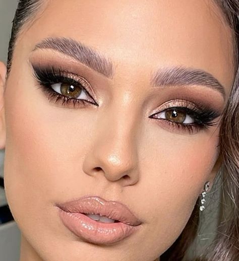 Full Glam For Hooded Eyes, Glam Makeup Looks For Hooded Eyes, Competition Makeup, Date Night Makeup, Classic Makeup, Soft Glam Makeup, Hooded Eye Makeup, Makeup Mistakes, Glam Makeup Look