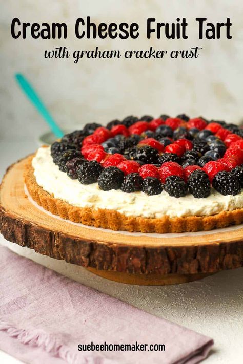 Cream Cheese Fruit Tart, Easy Fruit Tart, Fruit Tart Filling, Cracker Dessert, Cream Cheese Fruit Dip, Fruit Tart Recipe, Fruit Pastries, Cream Cheese Pie, Cream Cheese Desserts