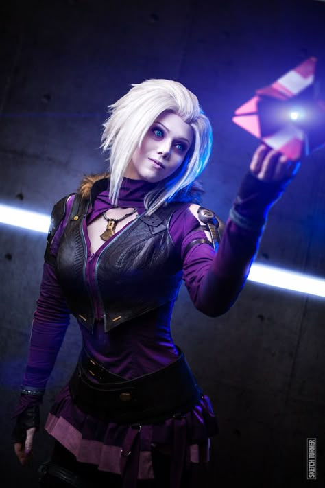 The Queen Of Destiny Cosplay Mara Sov, Destiny Cosplay, Destiny Bungie, Destiny Art, Destiny Game, Video Game Cosplay, Game Cosplay, Cool Cosplay, Awesome Cosplay