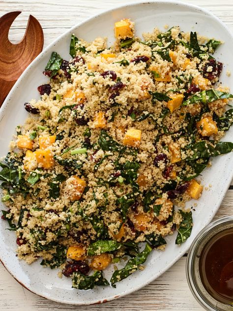 Shabbat Dinner Recipes, Middle Eastern Salads, Thanksgiving Dish, Couscous Salad Recipes, Rosh Hashanah Recipes, Shabbat Dinner, Grain Salad, Couscous Salad, Fun Salads