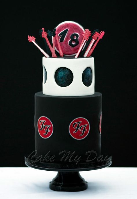 Foo Fighters Cake, Foo Fighters Concert, Milton Keynes, Foo Fighters, Themed Cakes, My Son, Cake Decorating, Birthday Cake, Concert