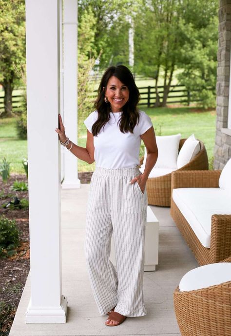 Affordable Spring Fashion from Walmart - Cyndi Spivey Walmart Outfits, Cyndi Spivey, Cropped Cargo Pants, Walmart Fashion, Spring Blouses, Linen Blend Pants, Lightweight Pants, April 2024, Straight Leg Denim