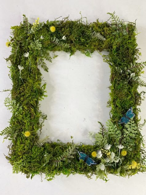 Moss Picture Frame, Moss Frame, Tanaman Air, Diy Moss, Dekoratívne Vence, Picture Frame Crafts, Deco Champetre, Moss Decor, Moss Wall Art