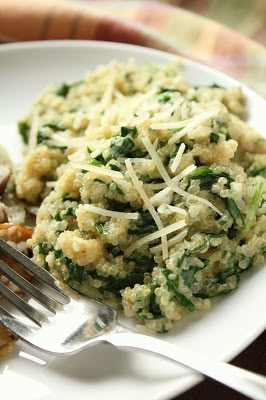 Parmesan Spinach Quinoa {Low-FODMAP, Gluten-Free}  /  Delicious as it Looks Quinoa Side Dish, Parmesan Spinach, Quinoa Dishes, Low Fodmap Recipes, Fodmap Recipes, Quinoa Recipes, Low Fodmap, 21 Day Fix, Pine Nuts