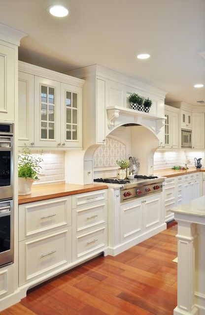 Arcadia French Country - Traditional - Kitchen - Phoenix - by Pankow Construction - Design/Remodeling - PHX, AZ | Houzz Cabinet Kitchen Island, Designing Kitchen, Kitchen Style Ideas, Japandi Kitchen Design, Traditional Kitchen Remodel, White Kitchen Traditional, Japandi Kitchen, Makeover Kitchen, Japandi Interiors