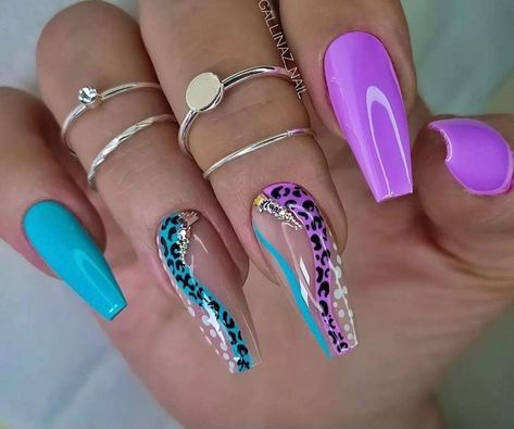 Purple And Turquoise Nails, Abstract Nail Art Designs, Nike Ideas, Lily Nails, Pop Art Nails, Abstract Nail, Diamond Nail Art, Turquoise Nails, Graduation Nails