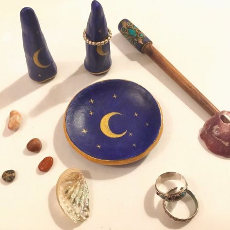 Platinum jewelry cone pack for Astralia / Trinket dish | Etsy Jewellery Holder Clay, Moon Decoration, Jewellery Holder, Moon Decor, Small Plate, Platinum Jewelry, Ceramic Jewelry, Jewelry Dish, Small Plates