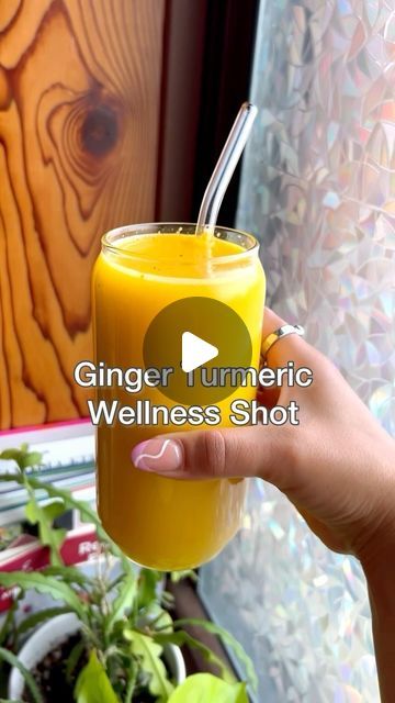 V.Vianey | Cocinera • Private Dinners • Cooking Classes on Instagram: "🍋 GINGER TURMERIC WELLNESS SHOT 🍋 

Avoid getting the summer cold or speed up the healing process with this wellness shot. It’s packed with all the benefits needed to aid in healing and killing harmful bacteria. I hope this inspires you to make this at home whether you’re feeling cold symptoms or want to help avoid catching a cold!

Ingredients:
Ginger 
Turmeric 
Black Pepper 
Lemon 
Apple Cider Vinegar 
Water
Agave (optional for sweetness)

🍋
Ginger: contains antioxidants that help with digestion, inflammation and infections. 
🍋 
Turmeric: also helps with digestion as well as respiratory infections and allergies. *must be activated with pepper*
🍋
Apple Cider Vinegar: helps with weight loss, reducing cholesterol an Reducing Cholesterol, Lowering Blood Sugar, Apple Cider Vinegar Water, Help With Digestion, Turmeric Black Pepper, Wellness Shots, The Healing Process, Cold Symptoms, Ginger Turmeric