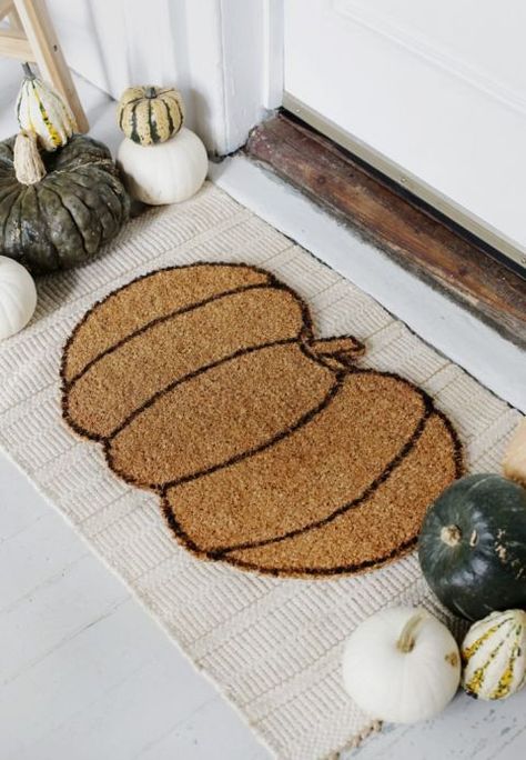 Pumpkin Doormat, Diy Doormat, Door Mat Diy, Large Pumpkin, Diy Doll Miniatures, Diy Pumpkin, Art Bag, Harvest Season, Craft Night