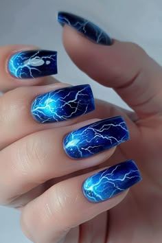 Leaves Nail Designs, Neon Glow Nails, Short Fall Nail Designs, Lightning Nails, Cute Moose, Crackle Nails, Fresh Nail, Elegant Nail Art, Girly Acrylic