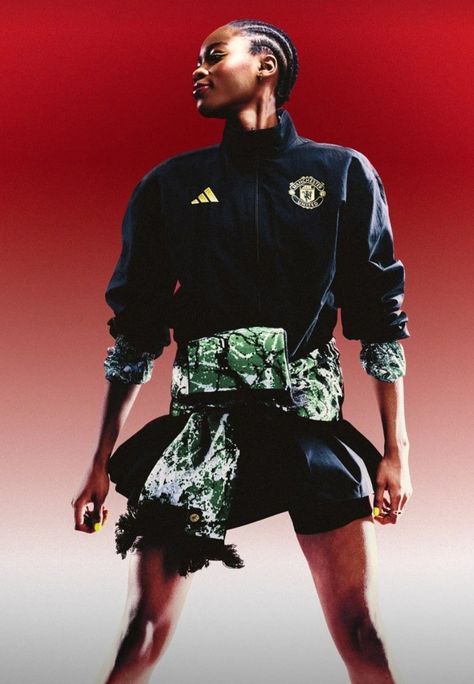 Gabriel Moniz - d5f0239b-cc5e-4bd9-b08e-79610846c338 – SAVEE Sport Art Direction, Sports Fashion Editorial, Zine Design, Stone Roses, Brand Studio, Photography Inspo, Sporty Style, Sport Fashion, Manchester United