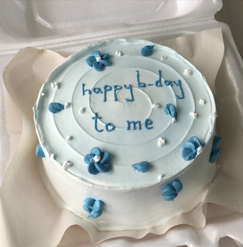 #minicake #bento #bentocake #bluecake #bdaycake #bdaygirl #blue #whiteandblue #cake #boussada #bleu #fleurie Blue Bento Cake, Bento Cakes, Bento Cake, Blue Cakes, Mini Cake, Bday Girl, Happy B Day, Mini Cakes, Cake Designs