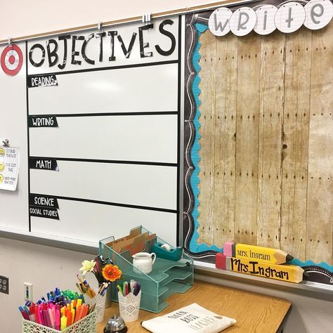 I Can Statements Display White Board, Objective Board Elementary, Classroom Fridge Bulletin Board, Third Grade Bulletin Boards, Calendar Bulletin Board Ideas, Learning Targets Bulletin Board, Objectives Bulletin Board, Learning Objectives Display, Objective Bulletin Board