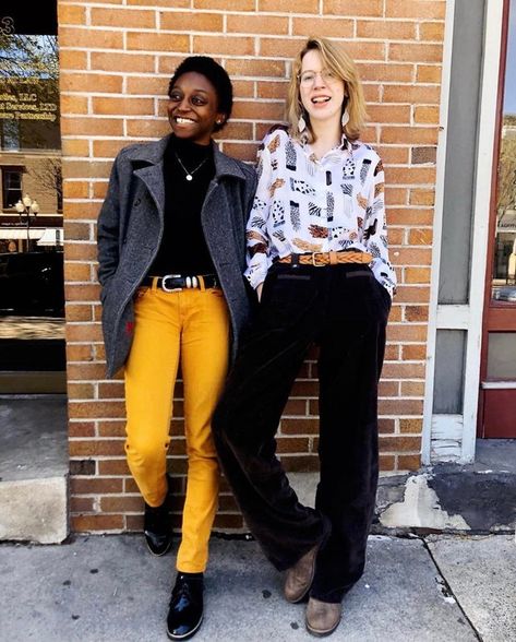 [Inspi] Jess from Queer Eye and her girlfriend Emma are the most iconic lesbian dressers as illustrated below : lesbianfashionadvice Enby Outfits Work, Queer Dressy Outfits, Queer Office Fashion, Queer Work Outfits, Feminine Lesbian Style, Lesbian Outfits Feminine, Queer Formal, Fem Lesbian Style, Fem Lesbian Fashion