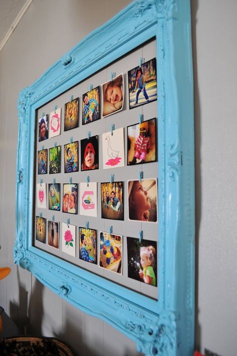 Blue Frame Hanging Photos Dorms Decor, Old Picture Frames, Decor Minimalist, Crafty Craft, Photo Displays, Wall Collage, Photo Collage, Home Deco, Craft Room