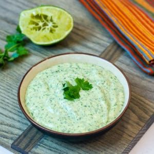 Cilantro Lime Mayo, Cilantro Dressing Recipe, Salmon Burger Recipe, Spicy Chicken Wings, Garlic Mayo, Poached Salmon, Seared Tuna, Cilantro Sauce, Veggie Dip