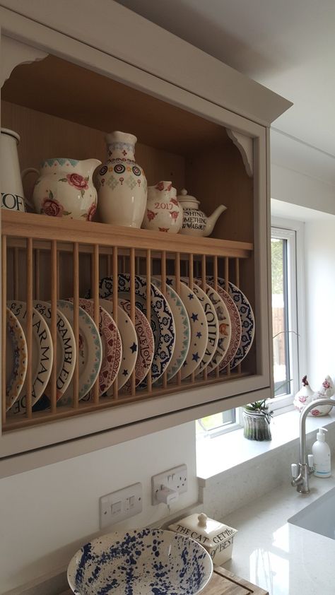 Howdens plate rack with beautiful Emma B! Plate Rack And Shelves, Shelves For Plates In Kitchen, Plate Shelf Ideas, Plate Rack Above Sink, Kitchens With Plate Racks, Corner Plate Rack, Playe Rack Cabinet, Antique Plate Rack, Plate Rack Cabinet