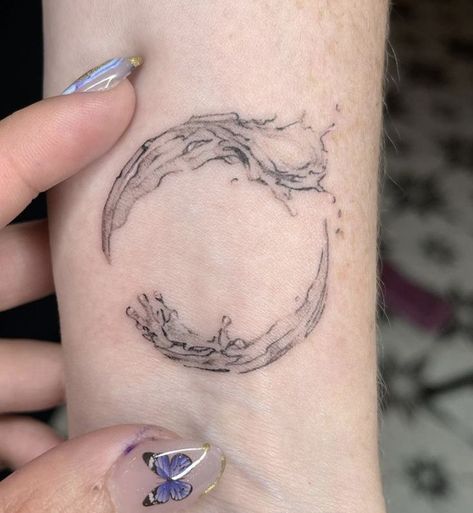 Nil Desperandum Tattoo, Round Wave Tattoo, Koi In Water Tattoo, Water Spirit Tattoo, Water Circle Tattoo, Sea Foam Tattoo, Round Shoulder Tattoo, Water Splash Tattoo, Water Droplet Tattoo