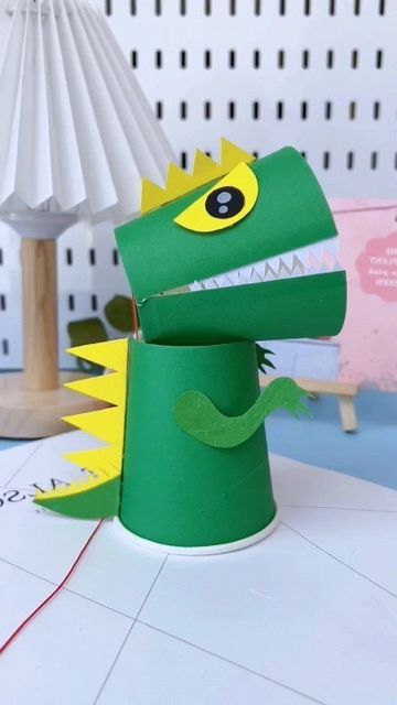 Dino Craft, Paper Cup Crafts, Easy Art For Kids, Toddler Arts And Crafts, Puppet Crafts, Dinosaur Crafts, Hand Crafts For Kids, Homemade Toys, Diy Paper Crafts Decoration