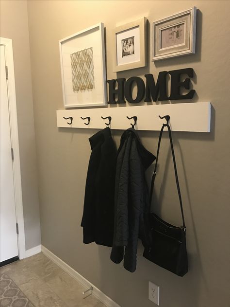 Entry Hanging Rack, Tiny Entryway Coat Rack Ideas, Entry Way Coat Rack Hall, Entry Rack Ideas, Small Apartment Coat Storage, Coat Hanger In Bedroom, Jacket Holder Ideas Coat Racks, Diy Wall Coat Rack Entry Ways, Coat Hangers Entry Way