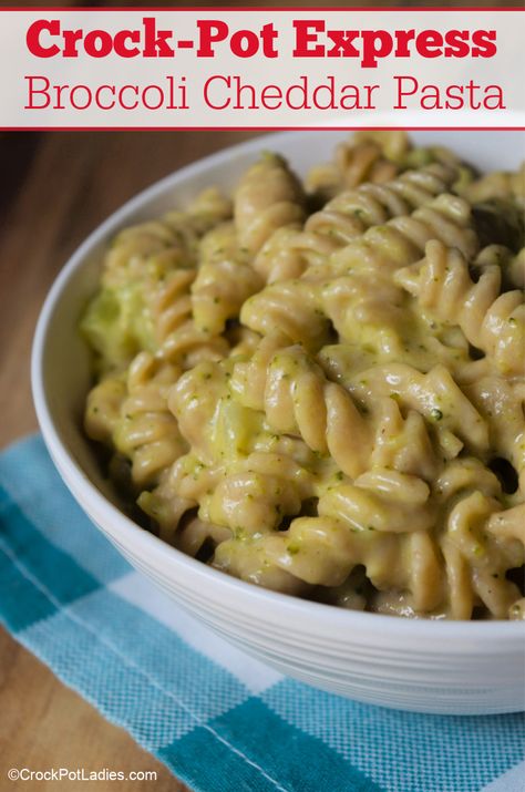 Crock-Pot Express Broccoli Cheddar Pasta - Everyone in the family is going to LOVE this easy recipe for Crock-Pot Express Broccoli Cheddar Pasta! Made in under 30 minutes from start to finish! [High Fiber, Low Sugar & Vegetarian] #CrockPotLadies #CrockPotExpress #InstantPot #PressureCooker #Pasta #Broccoli #MacAndCheese #MacaroniAndCheese #KidFriendly #EasyRecipes #FrugalRecipes Cork Pot Recipes, Broccoli Cheddar Pasta, Crockpot Recepies, Cheddar Pasta, Ham And Cheese Pasta, Cork House, Easy Lasagna Soup, Pasta Broccoli, Crockpot Pasta