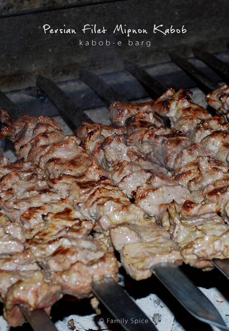 Persian Kabob Recipe, Kebab Recipes Beef, Persian Food Iranian Cuisine, Persian Restaurant, Grilled Kabob Recipes, Afghan Food Recipes, Grilled Fish Recipes, Grilling Recipes Sides, Kabab Recipe