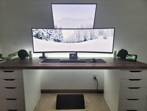 Cozy Workstation, Monitor Setup, Computer Desk Setup, Pc Gaming Setup, Desktop Setup, Desk Inspiration, Gaming Room Setup, Gamer Room, Computer Setup