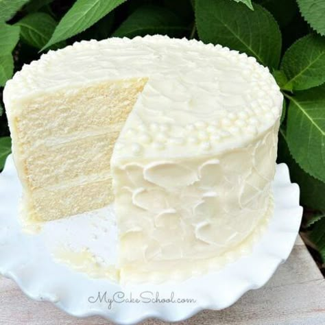 White Velvet Cake - My Cake School Puerto Rican Birthday Cake, White Cake Mix Recipes, White Velvet Cake Recipe, Unique Cake Flavors, Dense Cake, White Velvet Cake, My Cake School, Homemade White Cakes, White Velvet Cakes