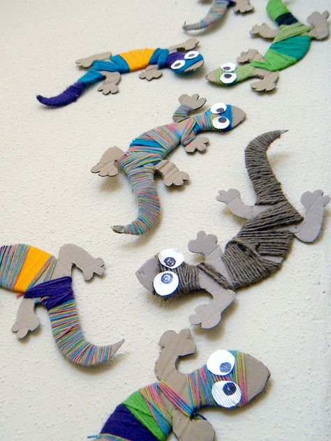 chameleons Cardboard Crafts Diy, Chameleons, Childrens Crafts, Cardboard Crafts, Lizards, Animal Crafts, Art Activities, Arts And Crafts For Kids, Diy Accessories