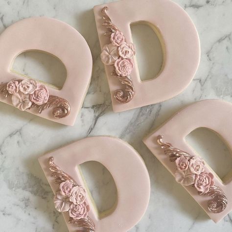 Sugarcoated Favors on Instagram: “Our Luxe Letter Cookies by Sugarcoated Favors #cookies #luxecookies #babygirlcookies #babycookies #butterflycookie #lettercookie…” Letter Shaped Cookies, Letter Cookies Decorated, Prom Cookies, Initial Cookies, Letter Cookies, Letter Cookie, Fondant Letters, Flower Sugar Cookies