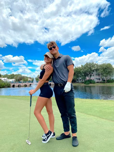 Golfing Couple Pictures, Golf Aesthetic Couples, Cute Golf Poses, Couple Golf Outfits, Golf Gf Outfits, Golf Relationship Goals, Cute Golf Couples Pictures, Golfing With Boyfriend, Couple Golfing Aesthetic