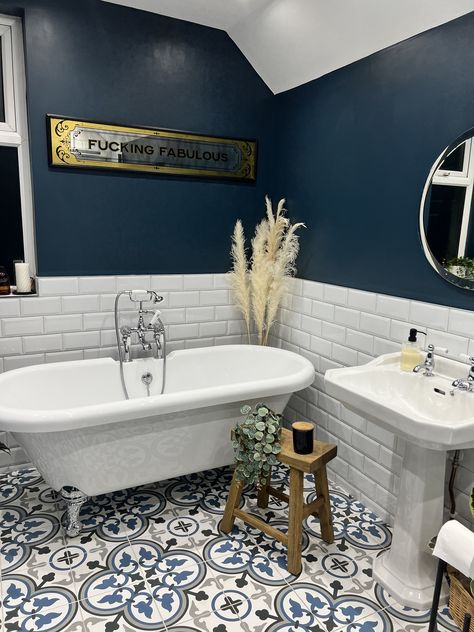 Navy White And Grey Bathroom, Navy Blue And Wood Bathroom, Blue And Silver Bathroom, Navy And Grey Bathroom, Bathroom Ideas Blue, Blue And Grey Bathroom, Bathroom Blue, Dark Blue Bathroom Ideas, Family Bathroom Ideas