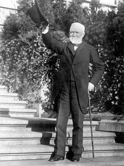 Advice: These Are Andrew Carnegie's 10 Rules of Success Rules Of Success, Andrew Carnegie, History Professor, Money Moves, Wealthy Men, Victorian Clothing, People Struggle, Rich People, Smart Money