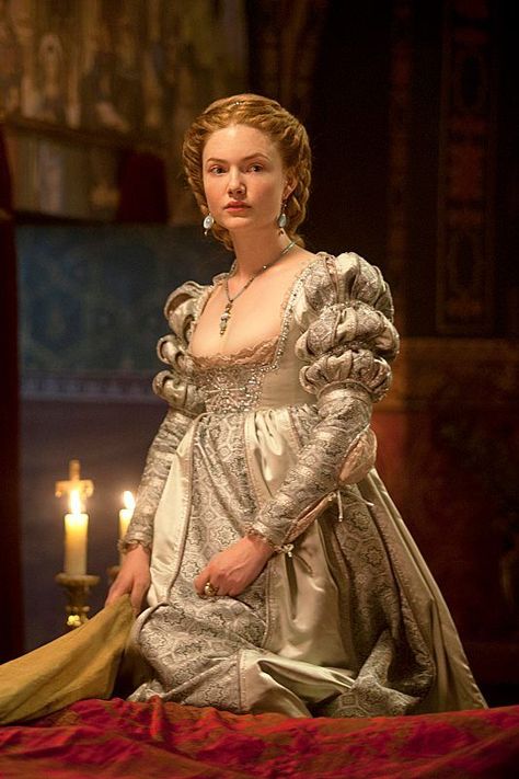 The Borgias: Lucrezia Borgias Aesthetic, Borgias Lucrezia, Borgias Costumes, Movie Wedding Dresses, Lotte Verbeek, Francois Arnaud, Holliday Grainger, Lucrezia Borgia, The Borgias