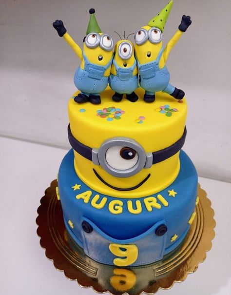 Despicable Me Birthday Cake, Minion Birthday Cake Ideas, Minions Cake Ideas, Minion Cake Ideas, Minion Pasta, Minion Theme Cake, Minions Birthday Cake, Boys Bday Cakes, Zoe Cake