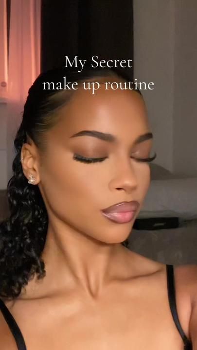 Natural Glam Makeup, Makeup For Black Skin, Brown Skin Makeup, Face Makeup Tips, Palaye Royale, Glamour Makeup, Makeup Looks Tutorial, Makeup Makeover, Eye Makeup Tips