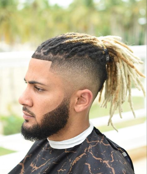 Dread Fade Haircut, Undercut Dreads Men, High Top Dreads Men Fade Haircut, Deadlock Hair Hairstyles, Dreadlock Hairstyles For Men Medium, Dread Undercut, Drop Fade Dreads, Deadlocks Hairstyles, Hightop Dreads Styles Men