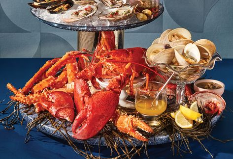 How To Build An Epic Seafood Tower - Chatelaine Fall Party Food, Cocktail Shrimp Recipes, Seafood Tower, Seafood Buffet, Mussels Recipe, King Crab Legs, How To Cook Lobster, Lobster Recipes, Food Party