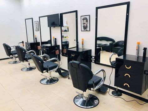 Men's Barber Shop Decor, Men Barber Shop Design, Small Barber Shop Ideas, Saloon Decor Interior Design, Small Beauty Salon Interior Design, Small Salon Designs, Barber Shop Design, Barber Shop Pictures, Modern Barber Shop