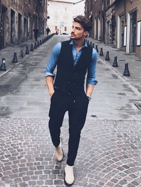 Liam Modric nos enseña como mezclar lo casual y formal perfectamente con este atuendo Spring Office Outfits, Mens Fashion Work, Mens Fashion Blog, Workwear Fashion, Man Style, Modern Outfits, Mens Fashion Trends, Mens Casual Outfits, Men Looks