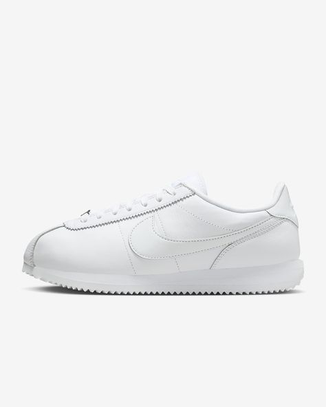 Nike Cortez 23 Premium Women's Shoes. Nike.com White Cortez, Nike Cortez White, Nike Cortez Shoes, Nike Snkrs, Nike Classic Cortez, Classic Cortez, Nike Models, Nike Classic, White Leather Sneakers