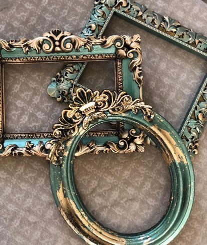 Refinish Frames, Diy Headboard Ideas, Dekoratívne Vence, Picture Frame Crafts, Headboard Ideas, Baroque Frames, Picture Frame Decor, Diy Picture Frames, Shabby Chic Crafts