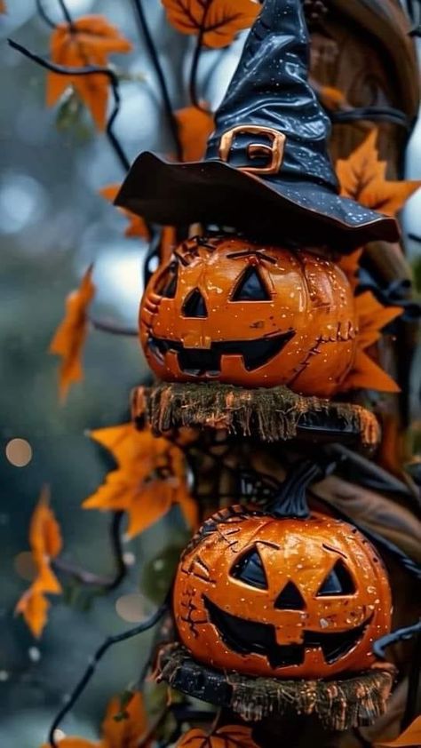 Christmas In Usa, Helloween Wallpaper, Deco Halloween, Happy Halloween Pictures, Usa Christmas, Halloween Wallpaper Backgrounds, Samhain Halloween, Halloween Wallpaper Cute, Halloween Facts