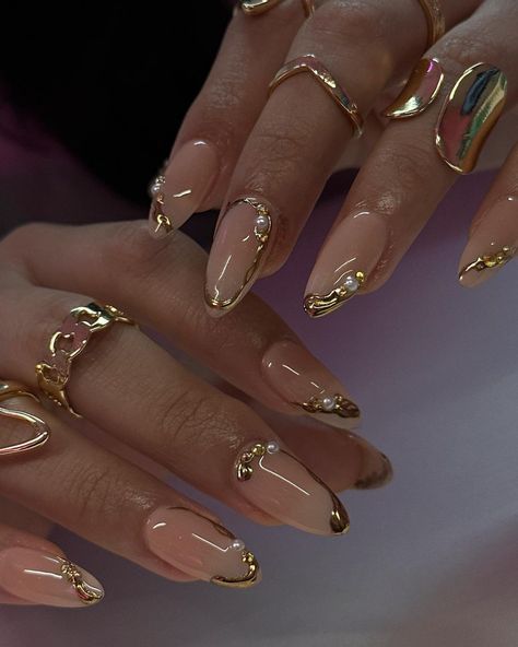 Manicured Nails, 2023 Pink, Gold Prom, Nails Silver, Nails Gold, Easy Nails, Nails Square, Classy Acrylic Nails, Fake Nails With Glue