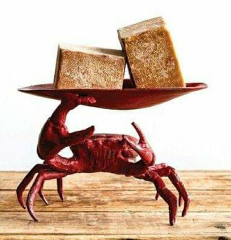 Bookshelf Office, Antique Kitchen Decor, Cast Iron Decor, Suburban Home, Coastal Style Decorating, Summer Centerpieces, Crab Decor, Beach Shack, Kitchen Crafts