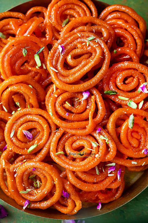 Instant Jalebi Jalebi Aesthetic, Jalebi Photography, Jalebi Recipe, Durga Photo, Food Set Up, Recipe Paper, Orange Food Coloring, Buttered Corn, Chandni Chowk