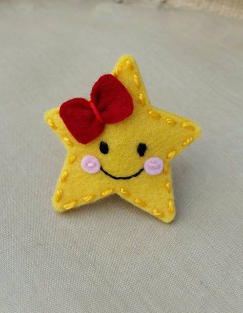 Felt Star, Felt Hair Accessories, Felt Hair Clips, Felt Crafts Diy, Felt Embroidery, Felt Patterns, Felt Brooch, Felt Decorations, Diy Hair Bows