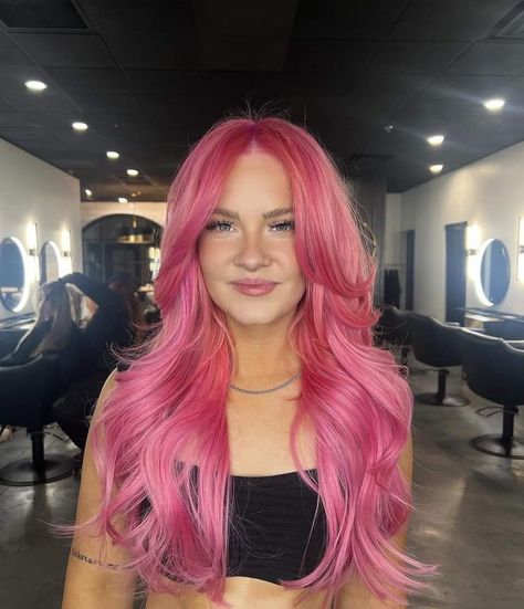 Halsey Hair Colors, Pink Hair Summer, Dark And Light Pink Hair, Pink Hair With Roots, Pink Halo Hair, Pink Hair With Bangs, Bubble Gum Pink Hair, Berry Pink Hair, Wavy Pink Hair